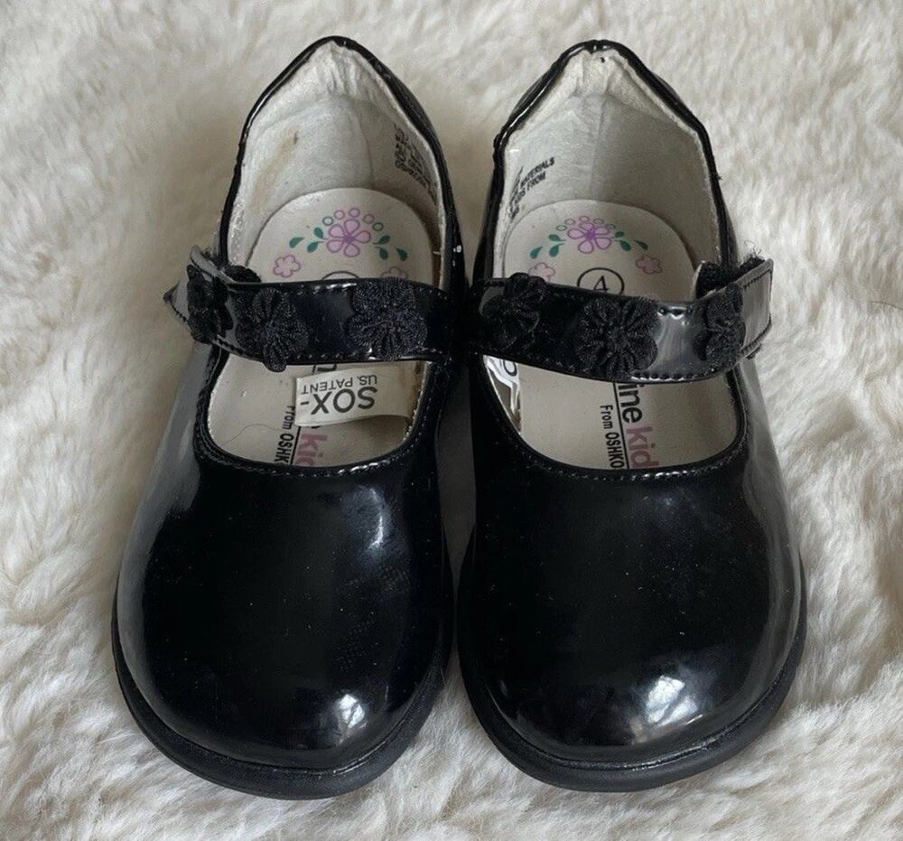 Girls Black Maryjane’s Size 4